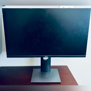 Dell Desktop Monitor